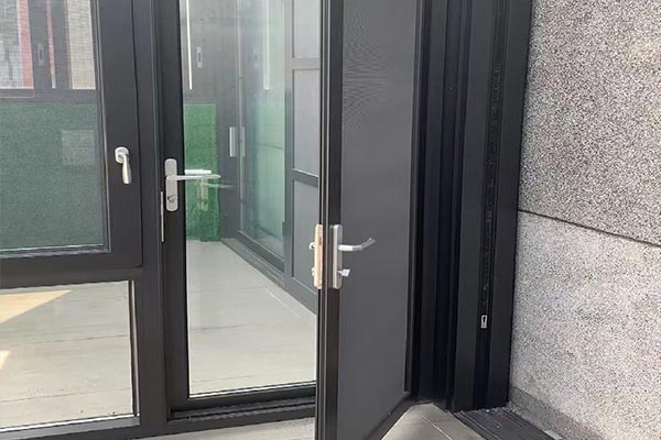 Was sind Aluminiumfenster und -türen?